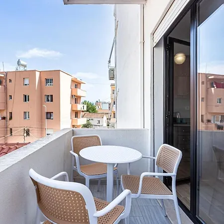 Shiny 6 1br Ap Kitchen & Balcony Apartament Himara